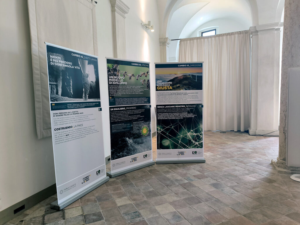 Pannelli della mostra L'eredità della vita presso Domus Pauperum a Perugia
